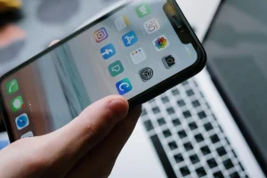 Apple запроваджує дворазовий реліз iPhone з 2026 року