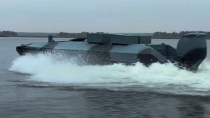 В Україні з’явився новий тип морських БПЛА ГУР – “дрононосець”, який атакує цілі в Криму