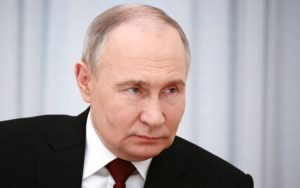Путін ігнорує перемир'я та запропонував переговори з Україною в Стамбулі