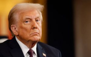 Трамп заявив про плани зупинити війну вже в понеділок