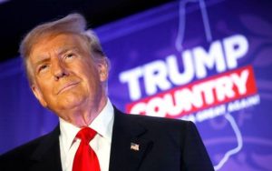 Трамп про мир між Україною і РФ: ми ближче до однієї зі сторін