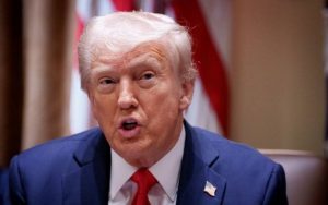 Трамп розглядає візит до Стамбула на перемовини Україна–Росія