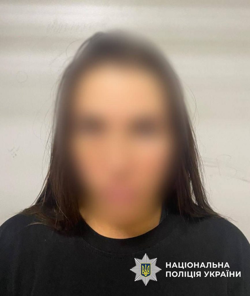 У Києві дівчина викрала 50 тисяч доларів у чоловіка після першого побачення — її затримали