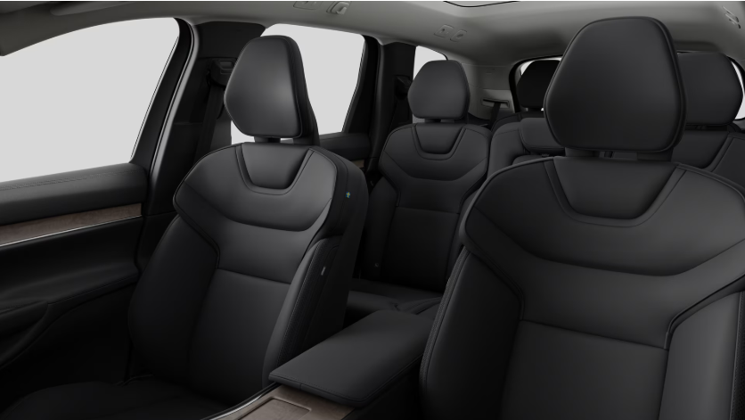 Volvo EX90 для щоденного життя: зручність, пробіг, технології у місті