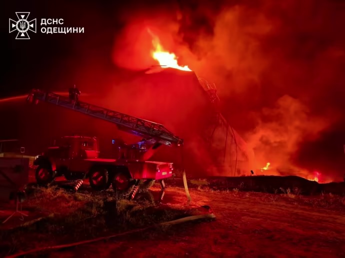 Нічна атака на Ізмаїл: російські дрони пошкодили об’єкт енергетичної інфраструктури, є поранений
