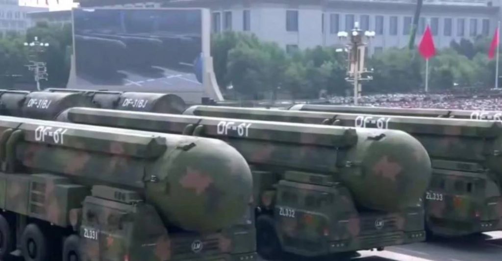 У Пекіні показали ракети DF-61 та ядерну тріаду Китаю, яка може загрожувати всьому світу