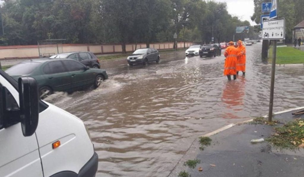 В Одесі за добу випала понад двомісячна норма дощів: зафіксовано червоний рівень небезпеки