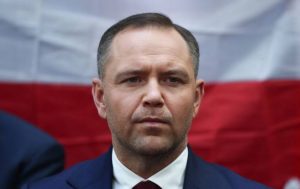 У Польщі розкритикували український закон про Національний пантеон і згадали «Східну Малопольщу». Що заявили у Варшаві — читайте деталі.