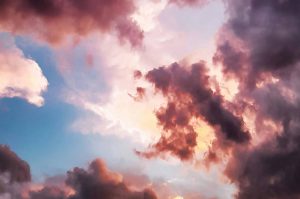 Прогноз погоди в Україні на 19 червня: де пройдуть дощі, якою буде температура та в яких областях оголосили пожежну небезпеку. Читайте деталі.