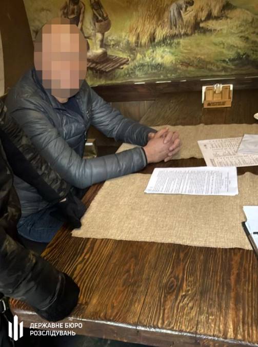 Посадовця Укрзалізниці затримали за підозрою в хабарі на $100 тисяч