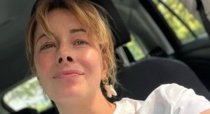 Дізнайтеся, як атака на Київ пошкодила житло Олени Кравець: дані від родини, наслідки обстрілу, кількість жертв і ситуація в районах столиці. Читайте усі деталі.