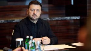 Зеленський запропонував провести переговори з Путіним до зими у нейтральній країні. Дізнайтесь позицію Києва, реакцію Кремля та оцінку ISW щодо відмов Москви. та США