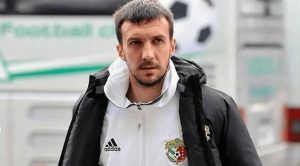 Помер український футболіст В’ячеслав Шарпар. Спортсмену було 39 років. Тіло гравця перебуває в Греції, родина готує повернення в Україну.
