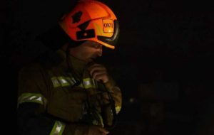 У Києві після нічної атаки балістикою сталися пожежі в Дарницькому районі, постраждали двоє людей. Читайте наслідки за даними КМВА.