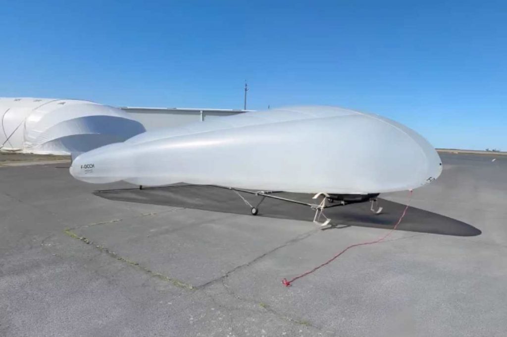 У Франції Celeste Ecoflyers створила надувний безпілотник dAS10: що про нього відомо