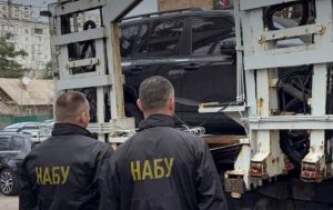 НАБУ і САП оголосили вісім підозр у справі про заволодіння понад 150 млн грн Нацгвардії. Дізнайтеся про схему, збитки та арештоване майно.