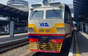 Kyiv City Express можуть зупиняти під час тривог. Дізнайтеся, коли відновлять рух, чому треба залишити вагон і як діяти пасажирам безпечно.