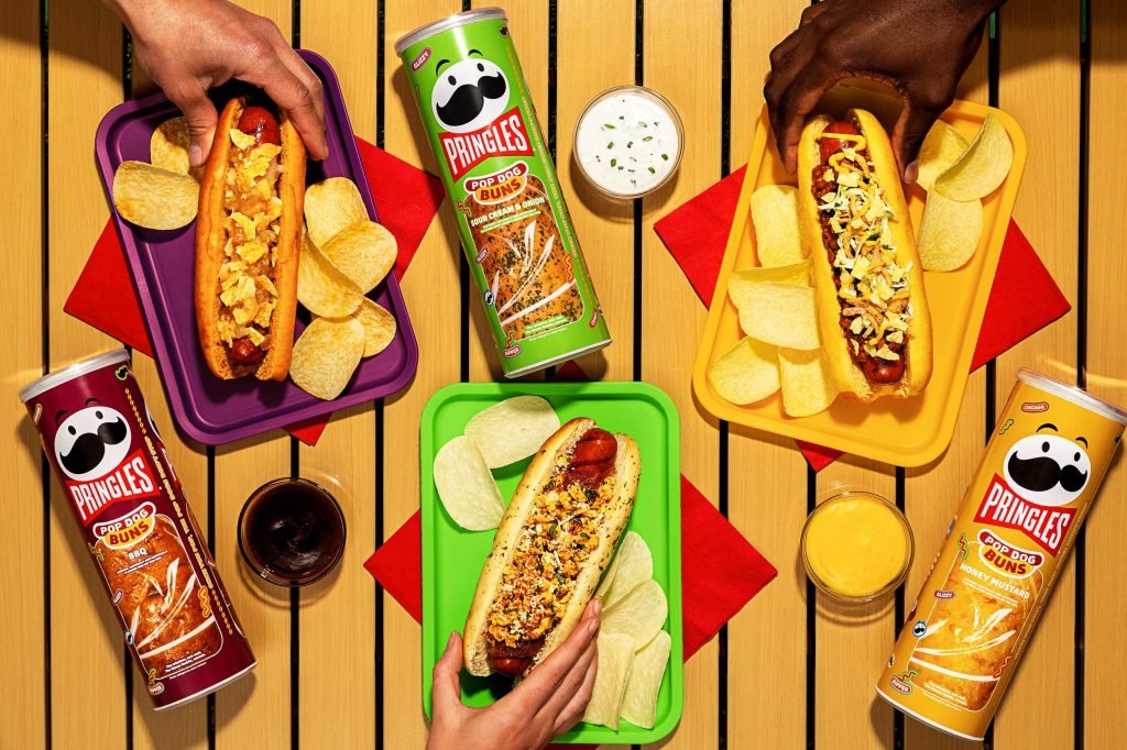 Pringles випустить булочки для хот-догів у трьох смаках: коли стартують продажі Pop Dog Buns та скільки будуть коштувати