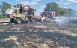 Російський дрон атакував комбайн під час жнив у Запорізькому районі: загинув 32-річний чоловік, ще один поранений. Дізнайтеся подробиці удару.