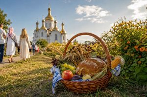 Дізнайтеся, коли Успіння Богородиці у 2026 році, що означає свято, як його відзначають в Україні та яких шести заборон варто дотримуватися.
