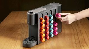 Xiaomi Mijia Capsule Coffee Machine вийшла в Європі за €104,90: тиск 19 бар, нагрів за 25 секунд і бак на 650 мл. Дізнайтеся характеристики та ціну.