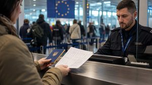 Українцям у ЄС пояснили, через які порушення можна втратити право на перебування, кому загрожує видворення та до якого терміну діє тимчасовий захист.