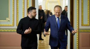 Дізнайтеся, чому Збігнев Богуцький закликав Дональда Туска підписати рішення про позбавлення Зеленського ордена Білого орла та що відомо про процедуру.