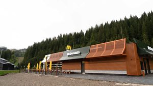 McDonald’s відкрив перший ресторан у Буковелі 12 вересня 2026 року. Де він розташований, графік роботи, точна адреса та як доїхати до закладу.