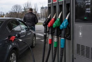 Ціни на пальне 2 вересня змінилися на АЗС України: бензин, дизель і газ подорожчали в окремих мережах. Актуальні ціни WOG, OKKO, SOCAR та Укрнафти.