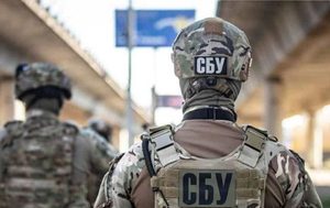 Перестрілка на Березняках у Києві сталася під час слідчих дій СБУ. Є поранені та затримані, розслідування проводять ДБР і Офіс генпрокурора.