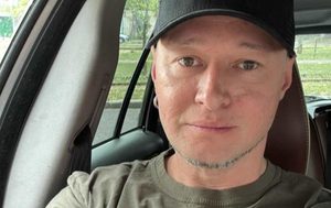 Андрій Хливнюк заявив про готовність відмовитися від звання заслуженого артиста України та пояснив своє ставлення до державних нагород.