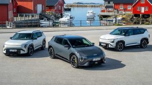 Kia представила EV3 GT, EV4 GT та EV5 GT із повним приводом, батареєю 81,4 кВт·год, запасом ходу до 537 км та розгоном від 5,6 секунди.